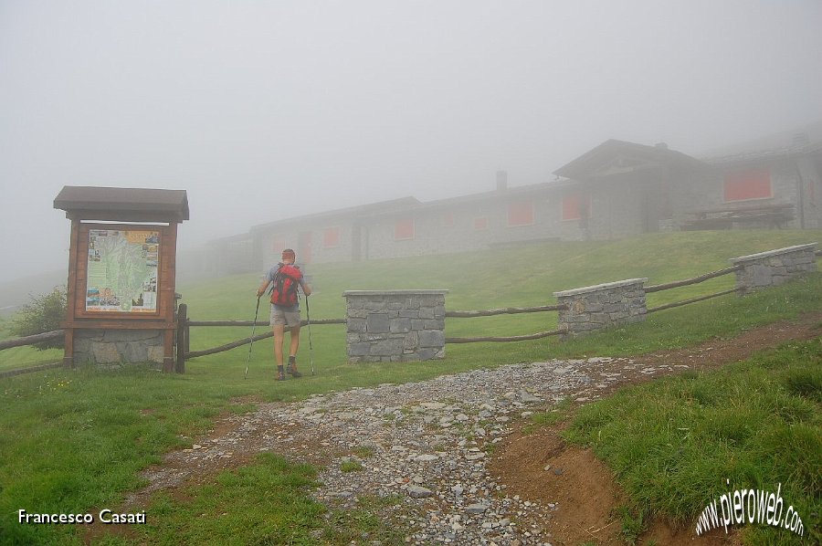 02 Deviazione al Rifugio Vaccaro.jpg